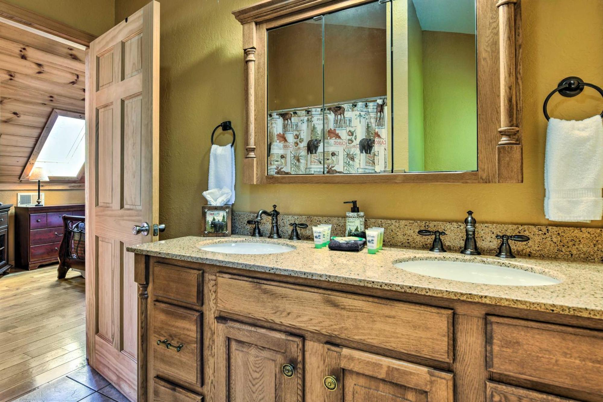 Bryson City Cabin Rental With Views And Hot Tub Экстерьер фото