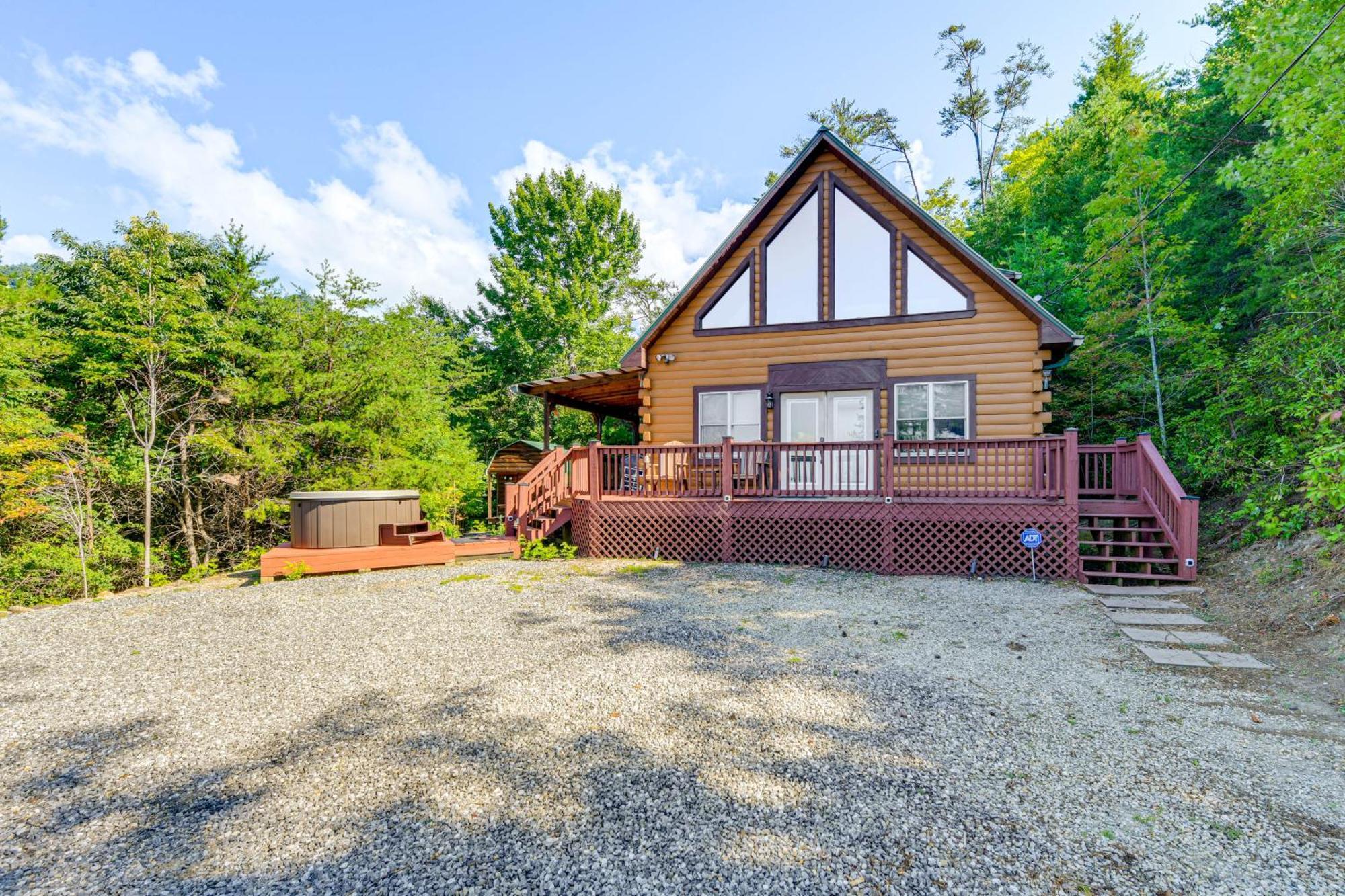 Bryson City Cabin Rental With Views And Hot Tub Экстерьер фото