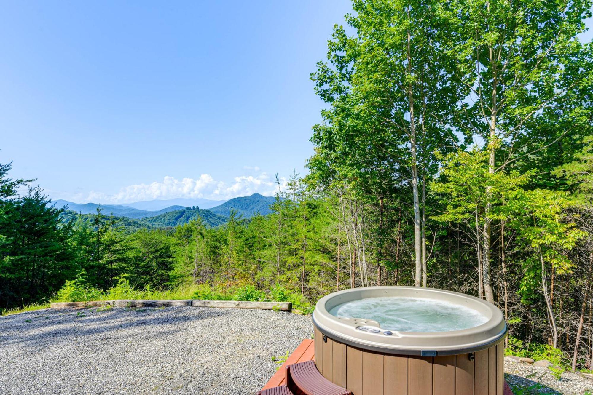 Bryson City Cabin Rental With Views And Hot Tub Экстерьер фото
